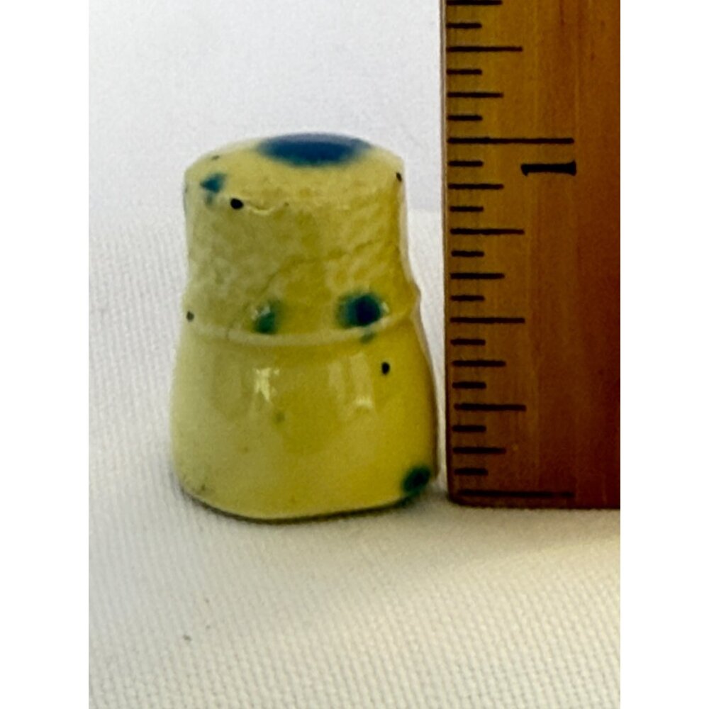 Vintage Set Of 5 Handmade Ceramic Thimbles Blue Yellow White Speckled Designs - Picture 14 of 16